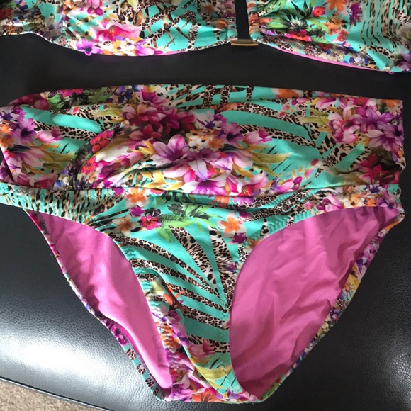 Phax brand bikini top and bottom. - Picture 2 of 4